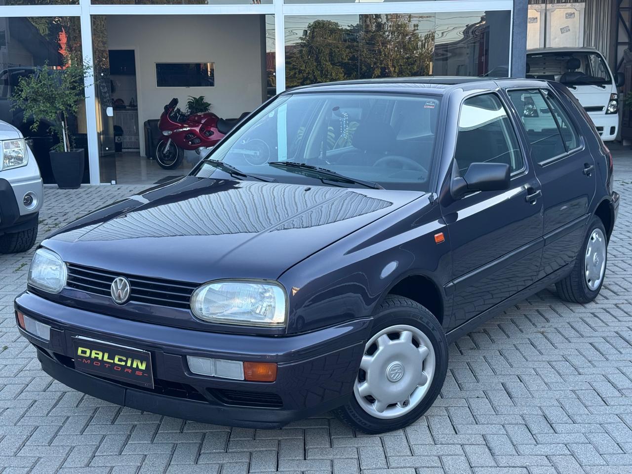 VW GOLF